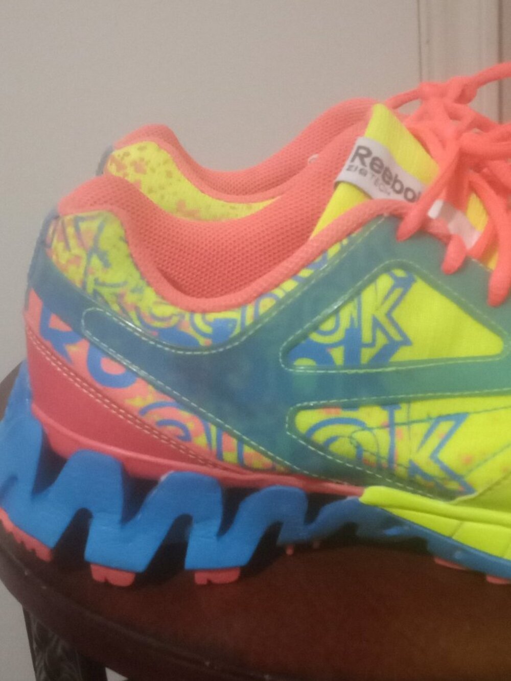 Reebok Zigtech V60564 Women's Running Shoes Size 8 Yellow Blue Pink - Picture 4 of 13